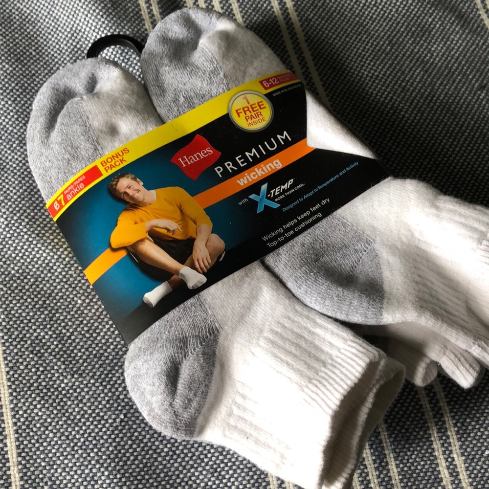 Hanes premium wicking ankle socks